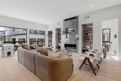 Penthouse Villa ready to move in to today overlooking Paseo with