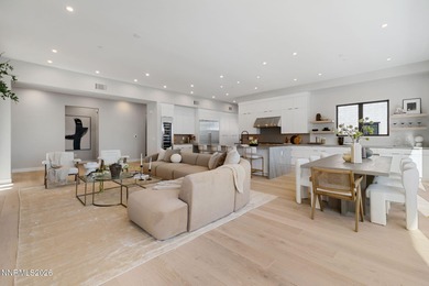 Penthouse Villa ready to move in to today overlooking Paseo with