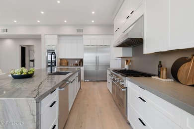 Penthouse Villa ready to move in to today overlooking Paseo with