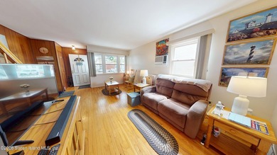 Cozy three-bedroom, semi-attached home in Old Town, Staten - photo 5
