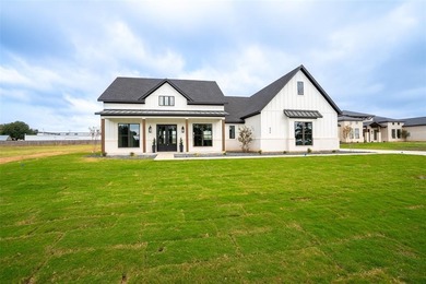 Lake Granbury Home For Sale in Granbury Texas