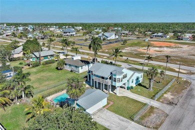 Everglades City Beauty - 4BR Elevated Coastal Home with Pool - photo 8