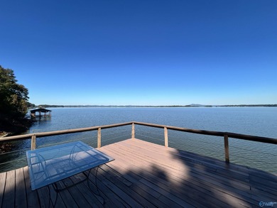 This stunning 4 bed 3.5 bath home on Weiss Lake offers - photo 6
