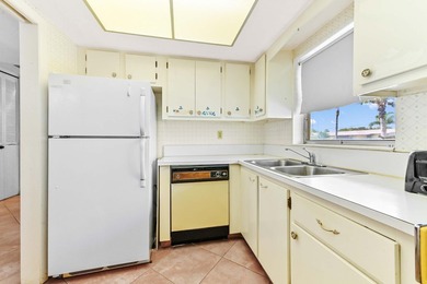 Welcome to Cresthaven Villas, a well-maintained 55+ community - photo 5