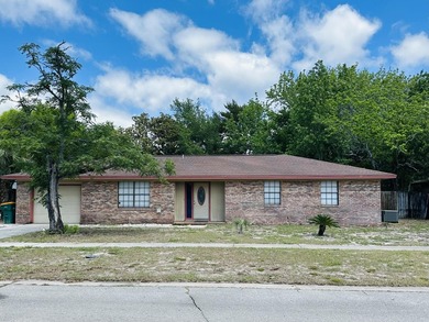 Located in the Heart of Destin on Sea View Dr (aka Christmas - photo 1