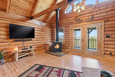 Welcome to an unforgettable log home retreat in the Lakeside