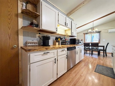 Stop scrolling! This Rice Lake charmer deserves your attention! - photo 4