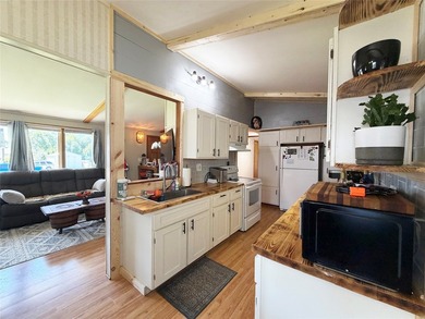 Stop scrolling! This Rice Lake charmer deserves your attention! - photo 5