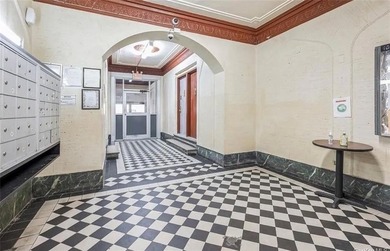 Spacious studio with separate sleeping area, great layout and - photo 3