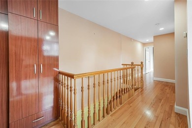 Luxury Duplex Condominium with Private Yard and Parking for Sale - photo 8