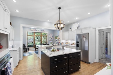 Welcome to your dream home! This stunning 5,310 sq ft home - photo 11