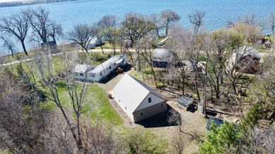 Enjoy an affordable lakeside getaway on Big Stone Lake with this - photo 20