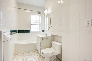 FOREST HILLS SOUTH - The Prewar Gem of Forest Hills. Welcome to - photo 22