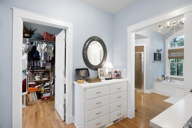 Welcome to your dream home! This stunning 5,310 sq ft home - photo 29