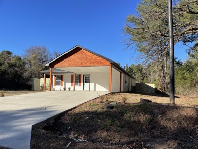 Lake Palestine Home For Sale in Bullard Texas