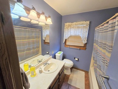 Welcome to this inviting 3-bedroom, 2-bath home located in a - photo 33