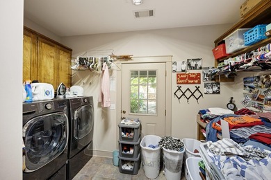 Welcome to your dream home! This stunning 5,310 sq ft home - photo 44