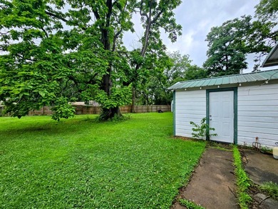 Welcome to this inviting 3-bedroom, 2-bath home located in a - photo 45