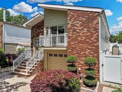 Move-In Ready - No Renovations Required! Immaculate turnkey - photo 3