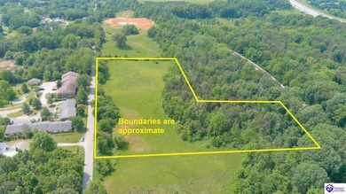 OVER 8 ACRES! Located right in the heart of Munfordville, close - photo 1