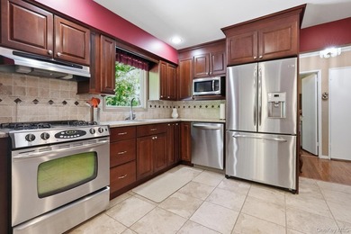 Welcome home to this beautifully maintained charming residence - photo 5