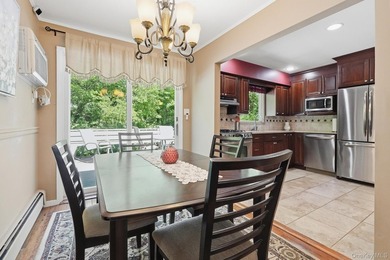 Welcome home to this beautifully maintained charming residence - photo 7