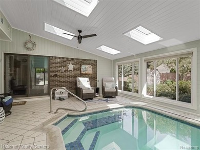 BACK ON THE MARKET DUE TO NO FAULT OF THE SELLER, BUYER - photo 18
