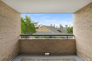 Fabulous 5th floor studio at The Falls Pinnacle, one of the best - photo 9