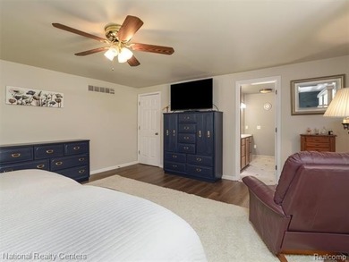 BACK ON THE MARKET DUE TO NO FAULT OF THE SELLER, BUYER - photo 33