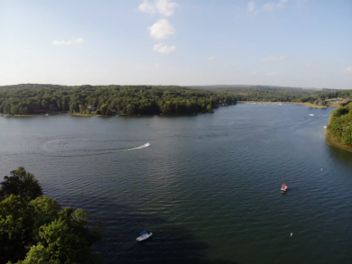 Double waterfront lot with panoramic views of the clear waters - photo 6