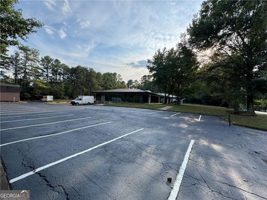 Located 5 minutes from Halcyon! Welcome to 5000 McGinnis Ferry