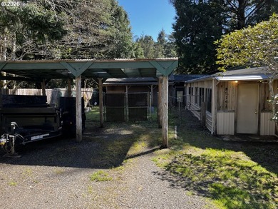 Situated on a desirable corner lot, this 0.15-acre property - photo 3