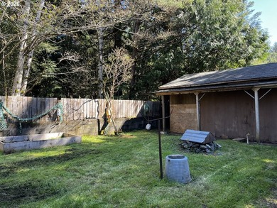 Situated on a desirable corner lot, this 0.15-acre property - photo 5