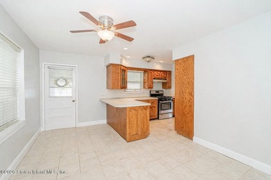 Location ! Location! Princes Bay! Why Buy A Semi When You Own A - photo 5