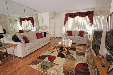 Location! Location! Location! Lovely well kept 3 bedroom semi in - photo 3