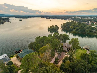 Lake Hamilton Home For Sale in Hot Springs Arkansas