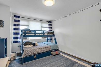 Hi floor, west facing 3Bed/2Bath coop is move in ready. Galley