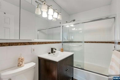 Hi floor, west facing 3Bed/2Bath coop is move in ready. Galley