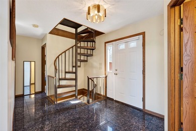 Beautiful cabin on a phenomenal low-elevation lot on the - photo 21