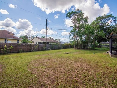 Welcome to your dream home in the heart of Port St. Lucie! This - photo 24