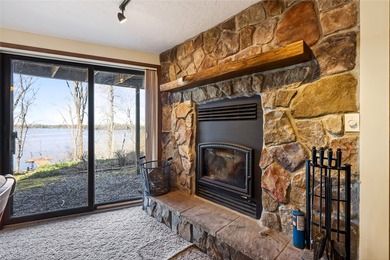 Beautiful cabin on a phenomenal low-elevation lot on the - photo 28