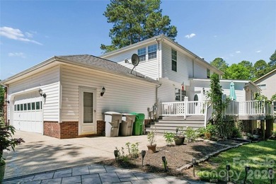 Charming and well maintained home on a beautiful corner lot in - photo 35