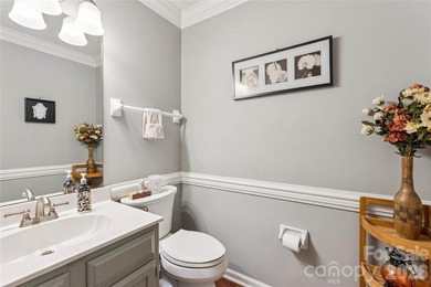 Charming and well maintained home on a beautiful corner lot in - photo 37
