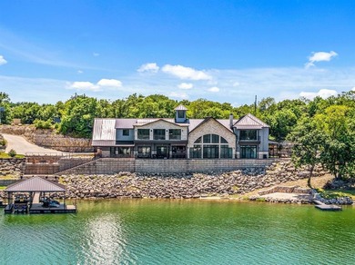 Moss Lake Home For Sale in Gainesville Texas