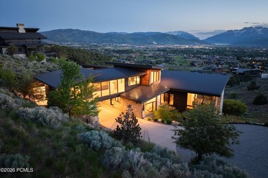Perched along one of Red Ledges' premier ridgelines, this - photo 5