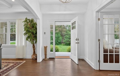 Welcome to 9 Briarsweet Lane, a hidden gem in the heart of - photo 7