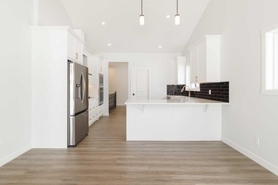 Welcome to this exceptional bungalow offering over 2,500 sq. ft - photo 10