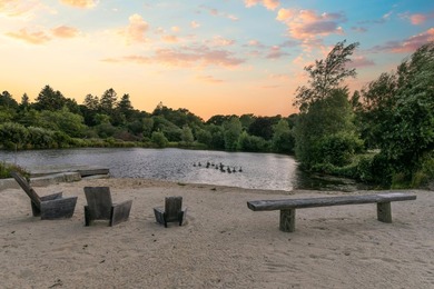 Set on more than 30 acres along Cape Cod Bay, Sunset Farm is a - photo 6