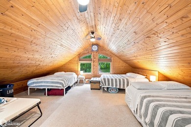 WELCOME TO YOUR PERFECT CLEAR LAKE GETAWAY!! Built in 2005, this - photo 19