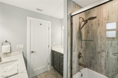 Stunning 3/2/2 waterfront pool home offering direct Gulf access - photo 22